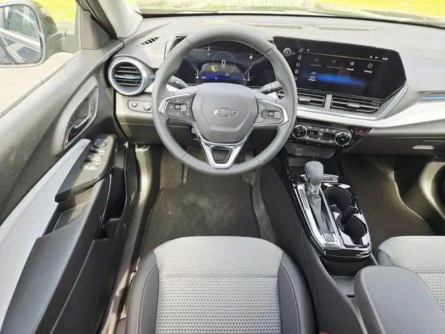 2026 Chevrolet Trax FWD LT
