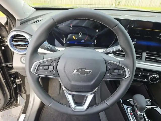 2026 Chevrolet Trax FWD LT