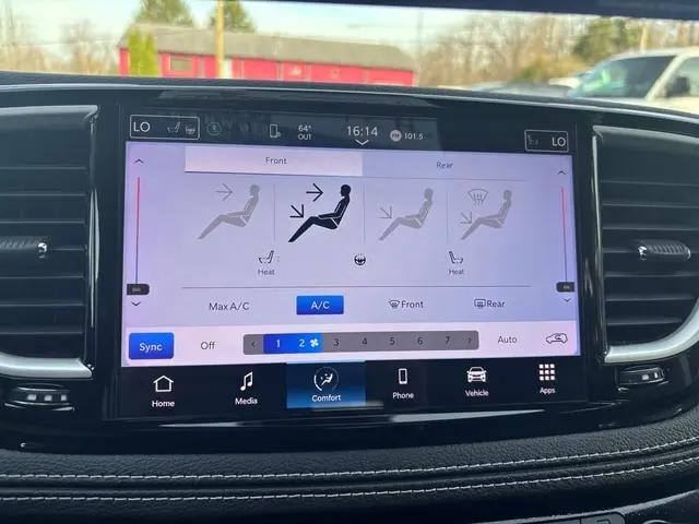 2022 Chrysler Pacifica Touring L AWD