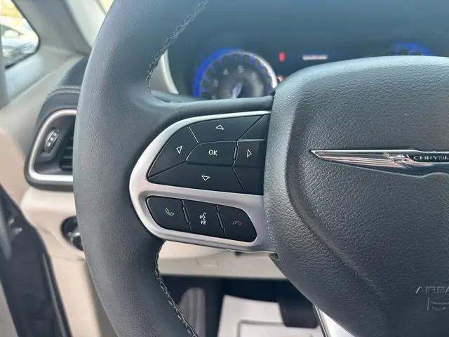 2022 Chrysler Pacifica Touring L AWD