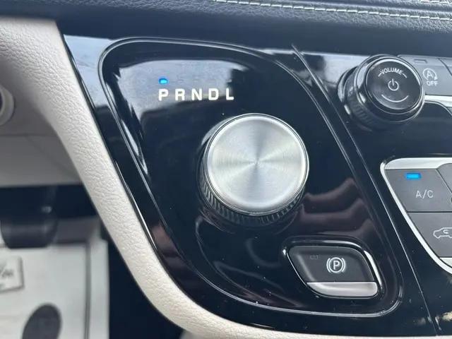 2022 Chrysler Pacifica Touring L AWD