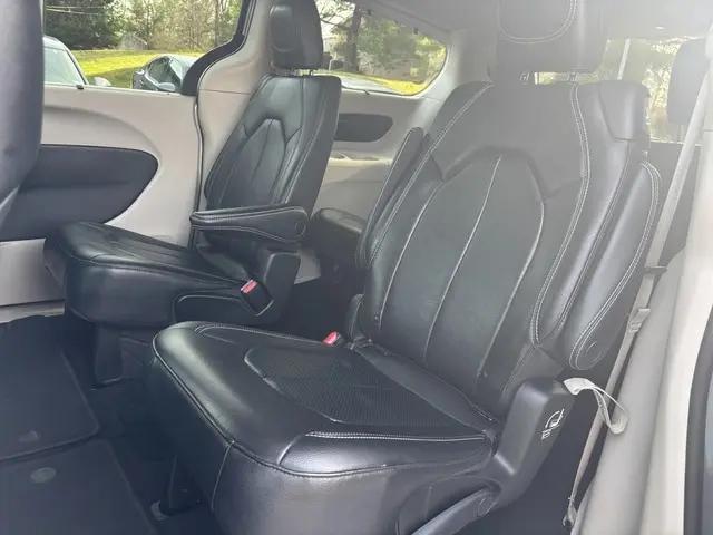 2022 Chrysler Pacifica Touring L AWD
