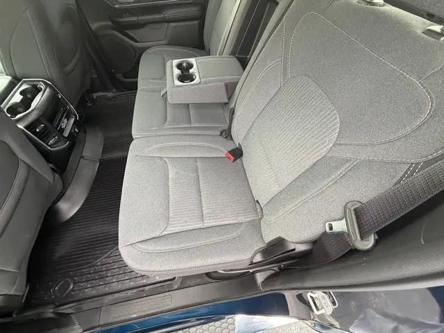 2022 Ram 1500 Big Horn Crew Cab 4x4 6'4" Box