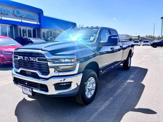 2026 Ram 2500 Big Horn Crew Cab 4x4 8' Box