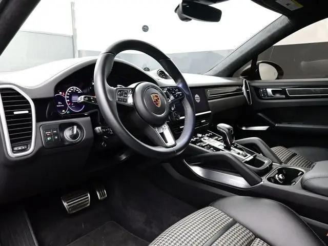 2023 Porsche Cayenne Turbo