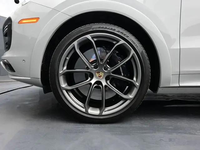 2023 Porsche Cayenne Turbo