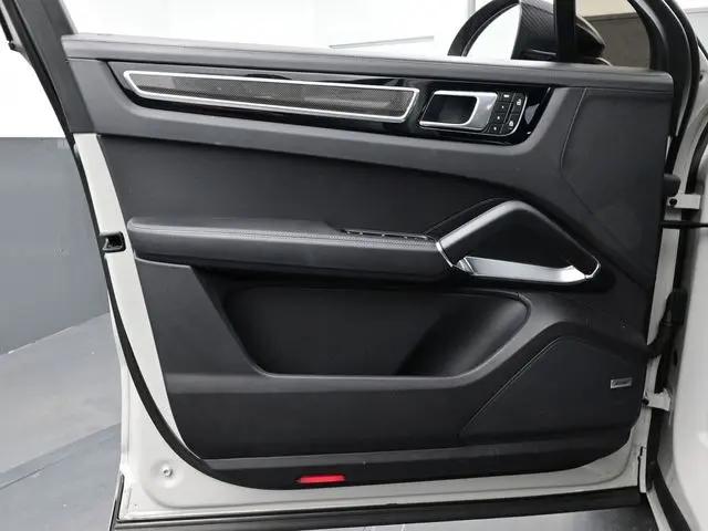 2023 Porsche Cayenne Turbo
