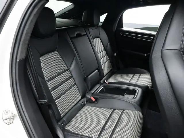 2023 Porsche Cayenne Turbo