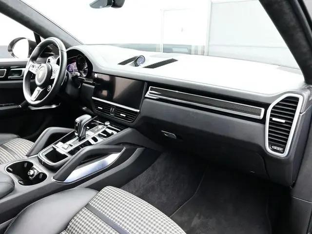 2023 Porsche Cayenne Turbo