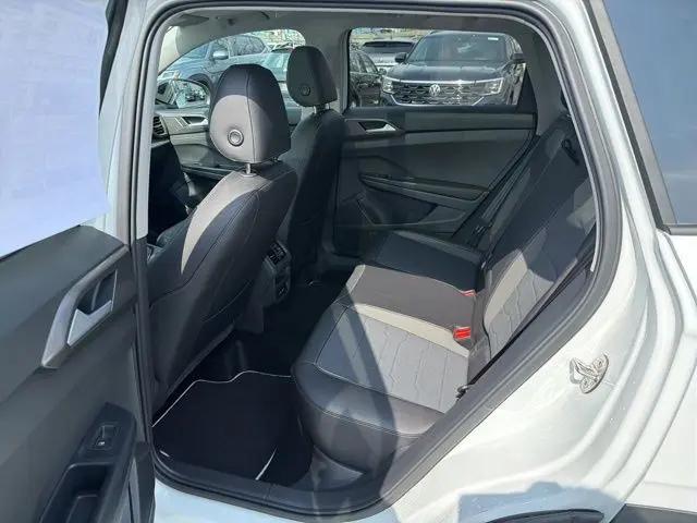 2026 Volkswagen Taos SE Black