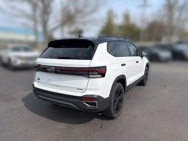2026 Volkswagen Taos SE Black