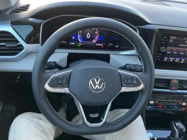 2026 Volkswagen Taos SE