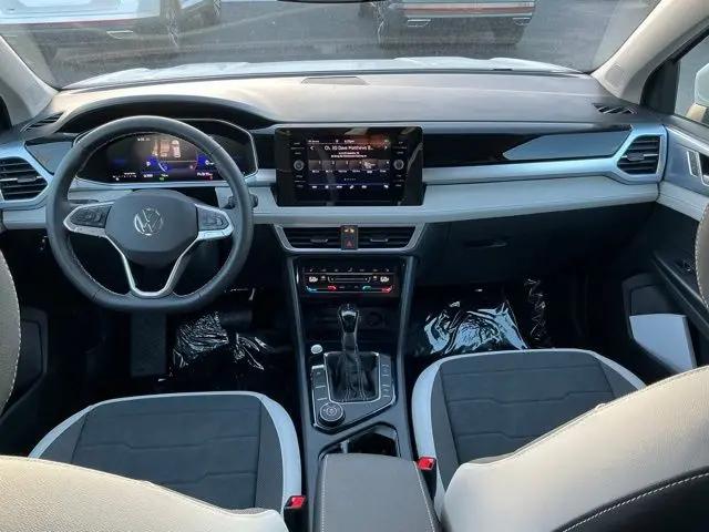 2026 Volkswagen Taos SE