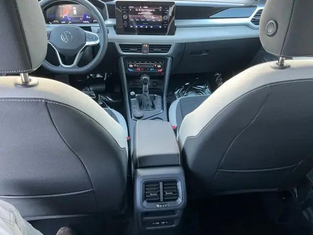 2026 Volkswagen Taos SE