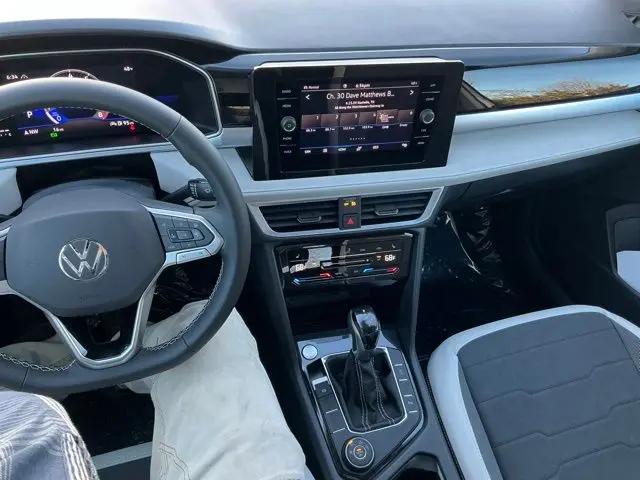 2026 Volkswagen Taos SE