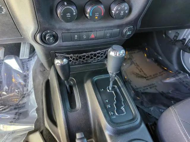 2018 Jeep Wrangler JK Unlimited Sahara 4x4
