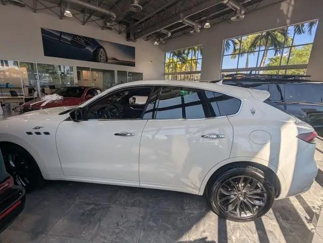 2024 Maserati Levante GT Ultima