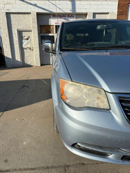 2013 Chrysler Town & Country Touring-L