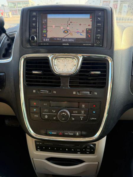 2013 Chrysler Town & Country Touring-L