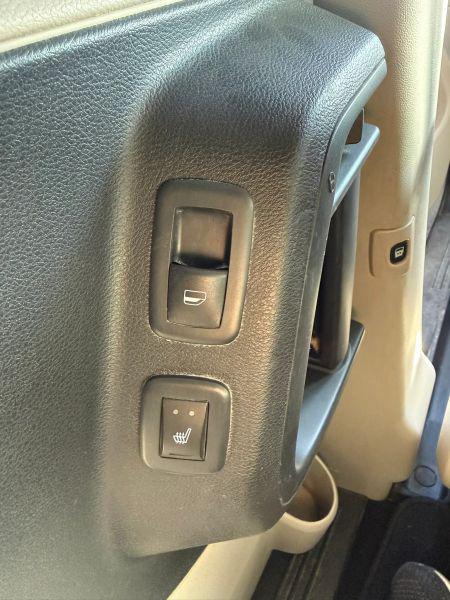 2013 Chrysler Town & Country Touring-L