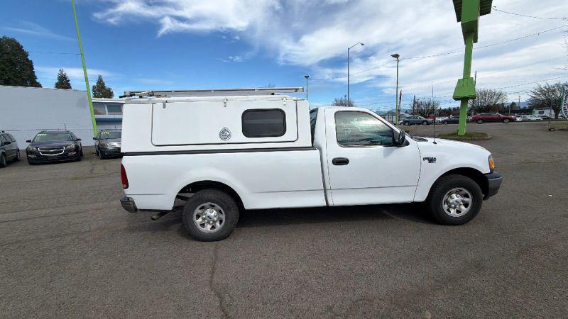 2000 Ford F-150 Base