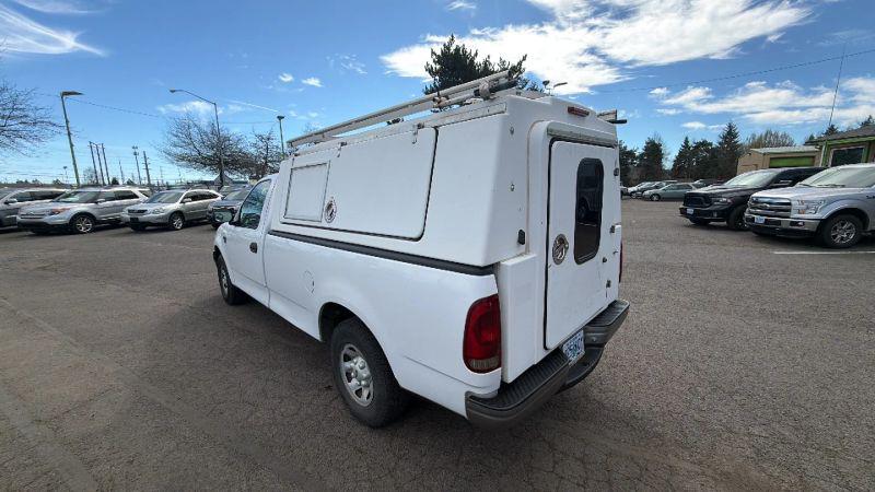 2000 Ford F-150 Base