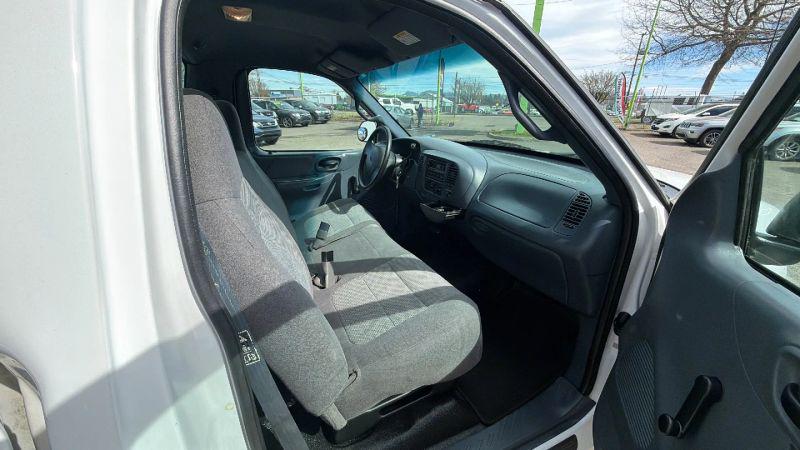 2000 Ford F-150 Base