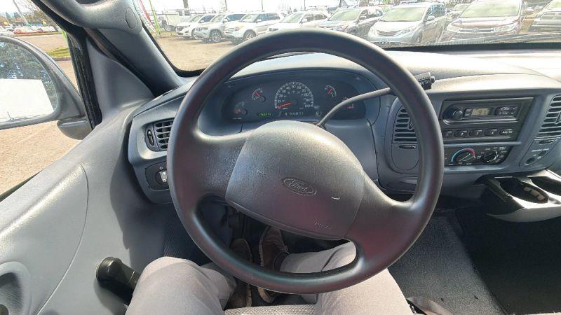 2000 Ford F-150 Base