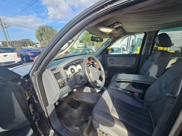 2005 Dodge Dakota SLT