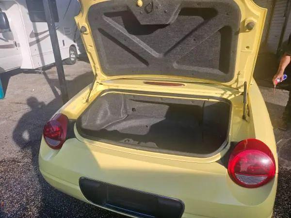 2002 Ford Thunderbird Base