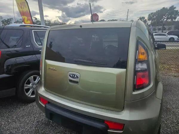 2010 Kia Soul +