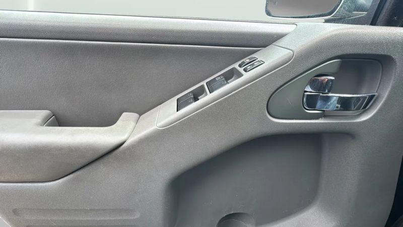 2015 Nissan Frontier SL