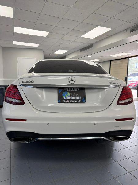 2017 Mercedes-Benz E-CLASS E 300 E 300