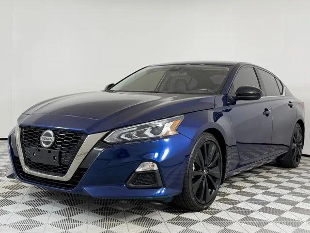 2022 Nissan Altima SR FWD