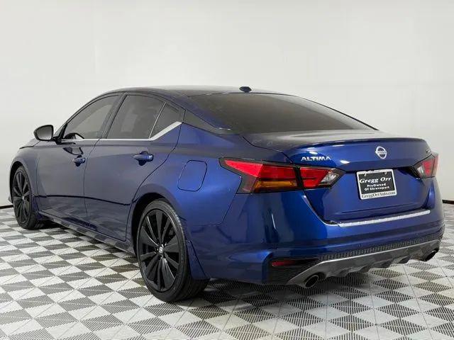 2022 Nissan Altima SR FWD