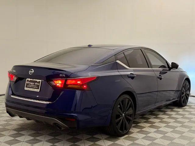 2022 Nissan Altima SR FWD