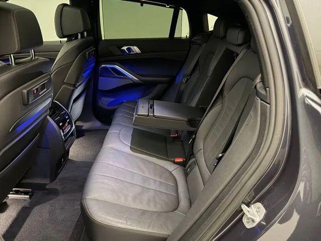 2021 BMW X6 M50i