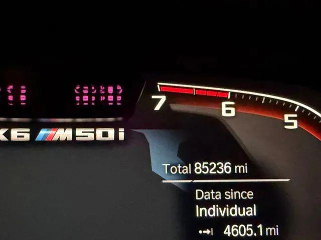 2021 BMW X6 M50i