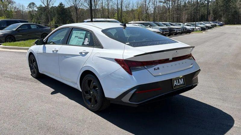 2026 Hyundai Elantra Hybrid SEL Sport