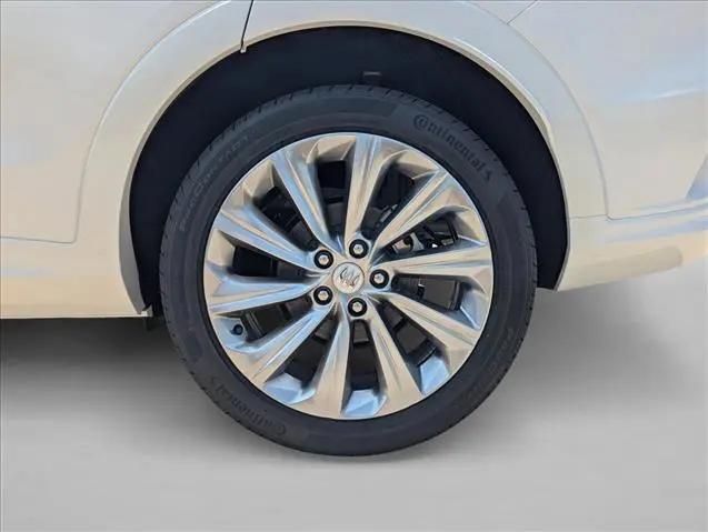 2026 Buick NV Avenir FWD