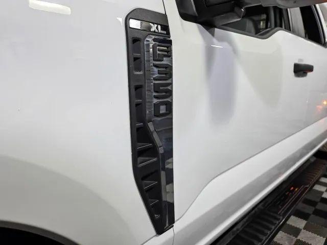 2023 Ford F-350 XL