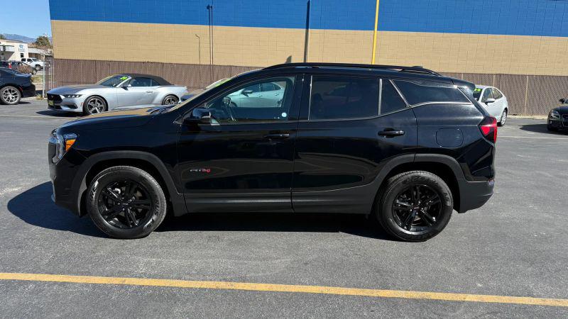 2023 GMC Terrain AWD AT4