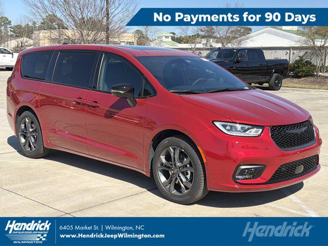 2026 Chrysler Pacifica Select for sale in Wilmington, NC