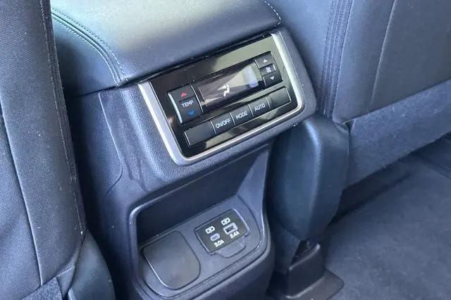 2025 Subaru Ascent Premium 8-Passenger