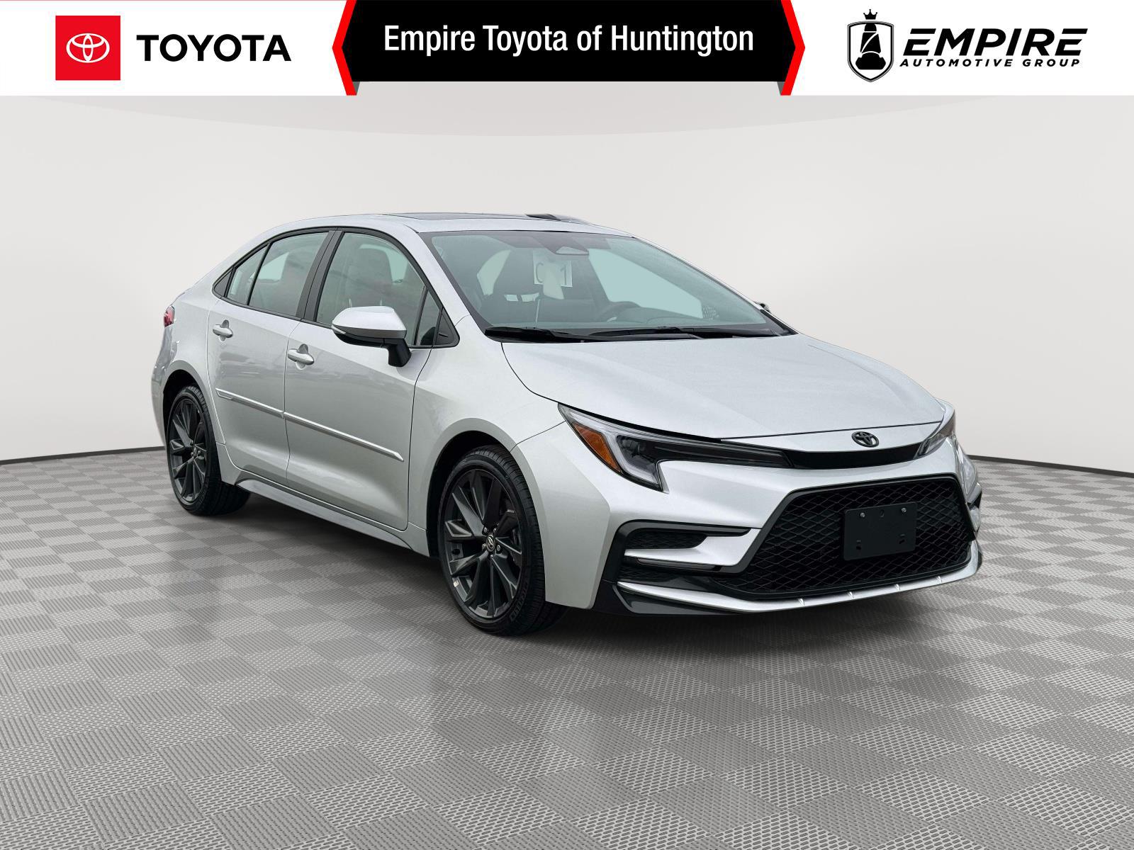 Classic Silver Metallic 2025 Toyota Corolla SE FWD Sedan Front-Wheel Drive Automatic