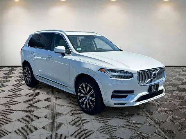 2022 Volvo XC90 T6 Inscription 7 Passenger