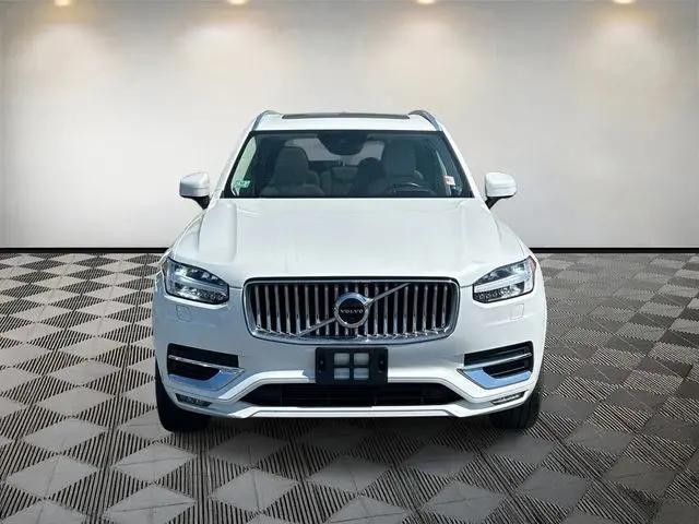 2022 Volvo XC90 T6 Inscription 7 Passenger