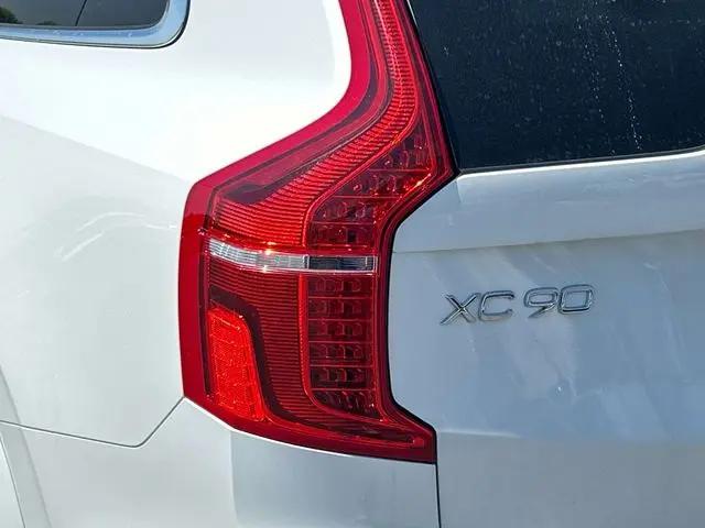 2022 Volvo XC90 T6 Inscription 7 Passenger
