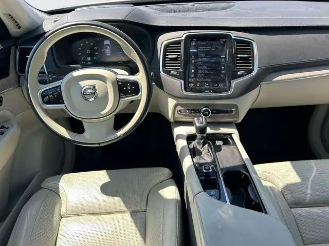 2022 Volvo XC90 T6 Inscription 7 Passenger