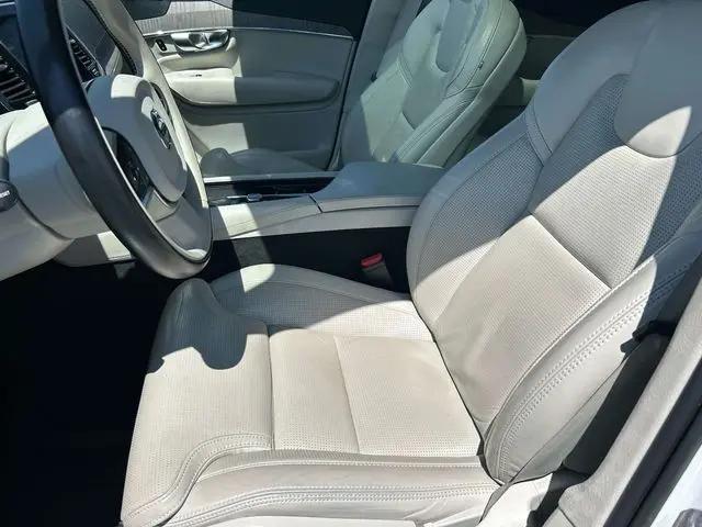 2022 Volvo XC90 T6 Inscription 7 Passenger